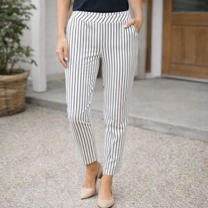 Le Chateau Striped Ankle Pants Size 3/4
